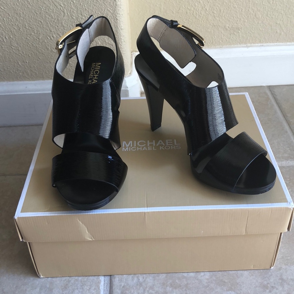 Michael Kors Carla Sandal